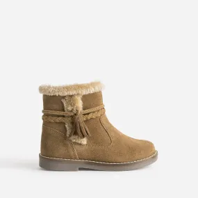 Boots BUGGY camel en cuir velours bord fourré - Boots Enfant | ERAM