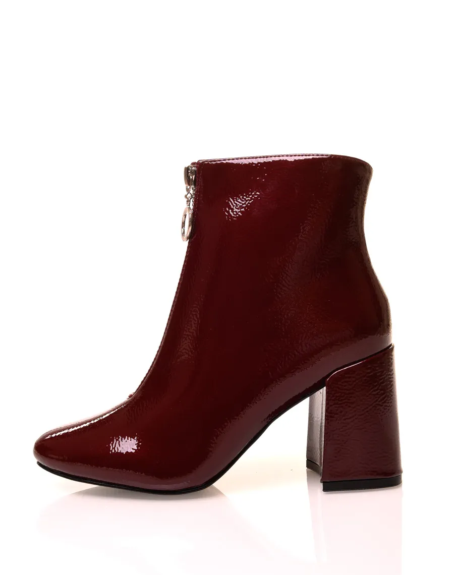 Bottines bordeaux vernies grainées à talon