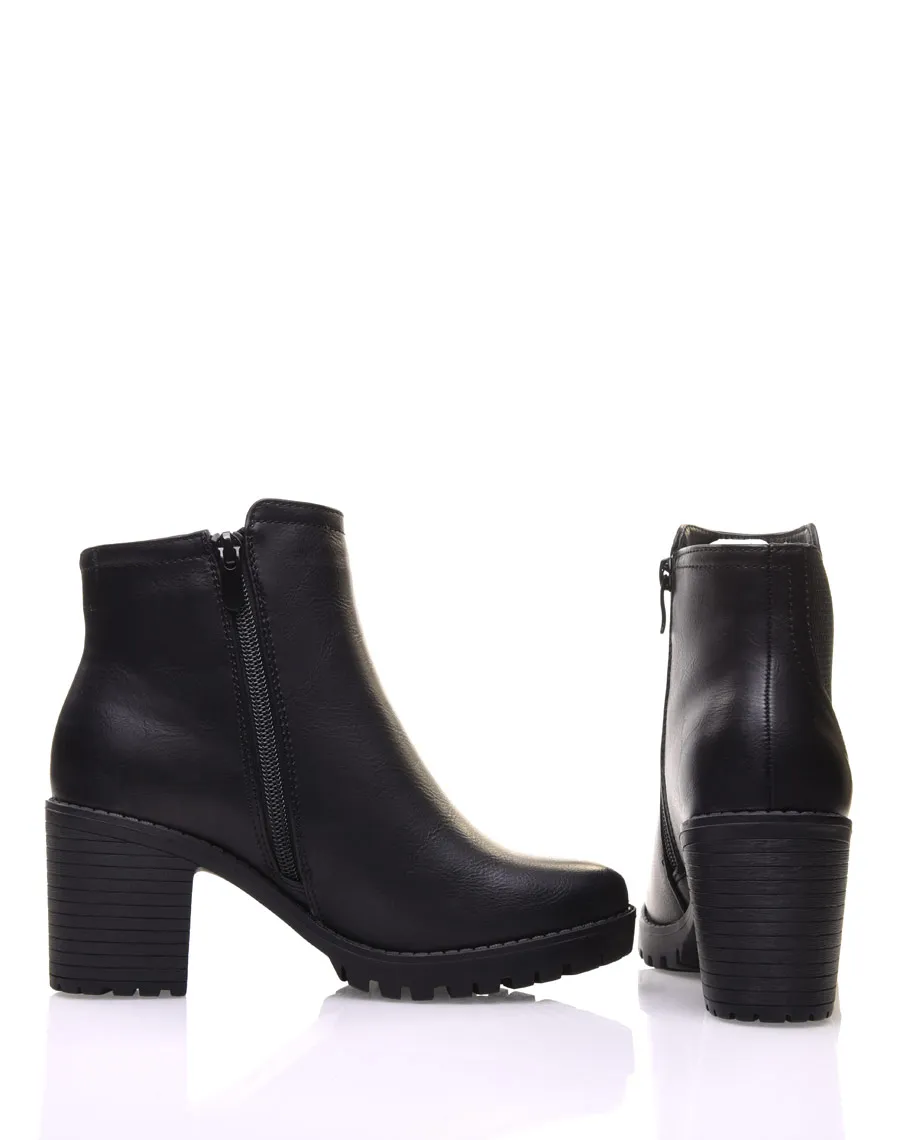 Bottines noires crantées à élastique surpiqué