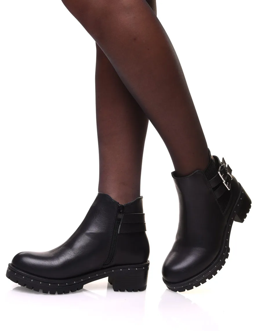 Bottines noires à semelle crantée et cloutée