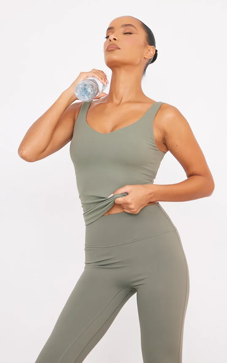 Brassière de sport longue rembourrée en Sculpt vert olive