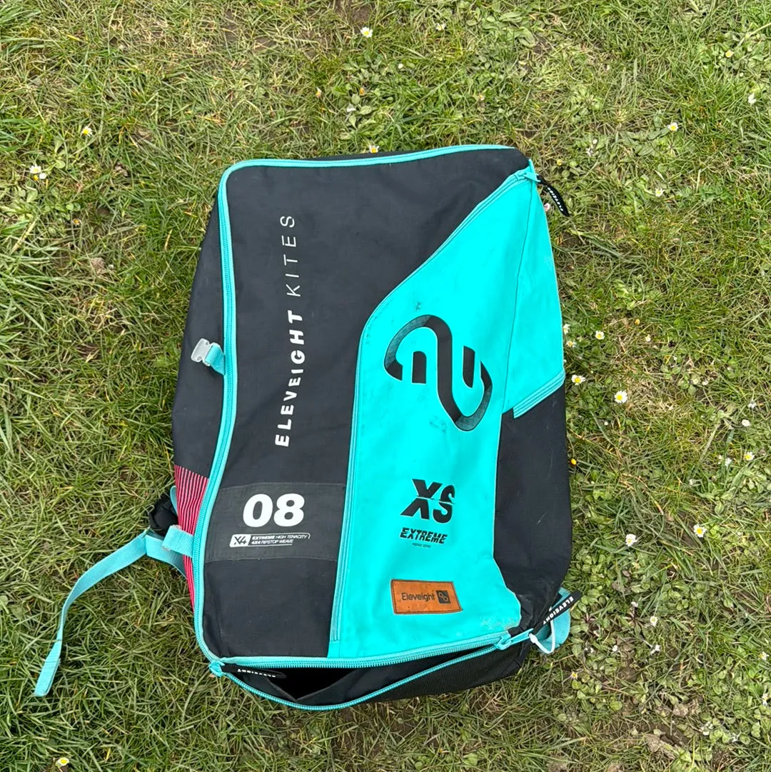 Eleveight XS V4 8m2 2024 Très Bon Etat Réparé