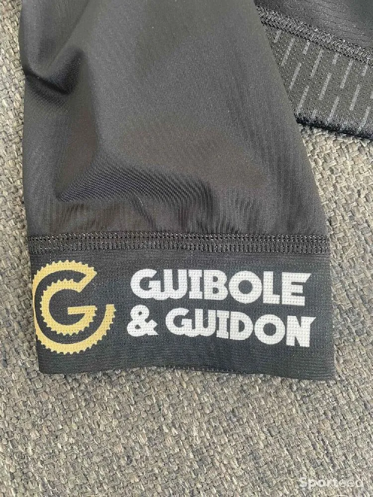 Maillot de cyclisme  d'occasion Ajouté le : 17/09/2022