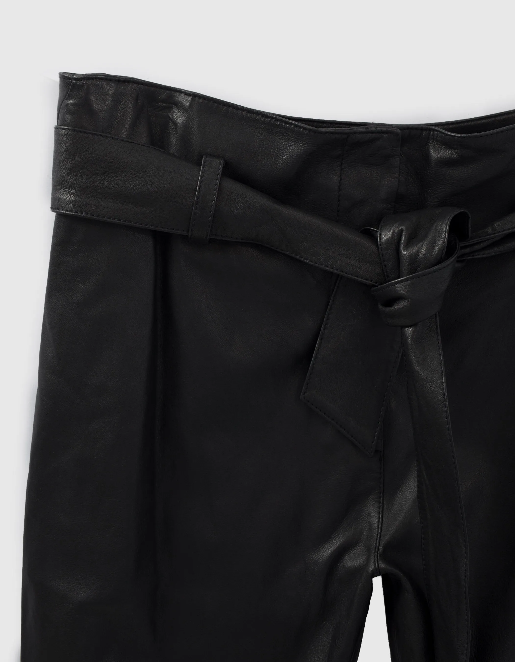 Pantalon noir taille haute en cuir d'agneau femme