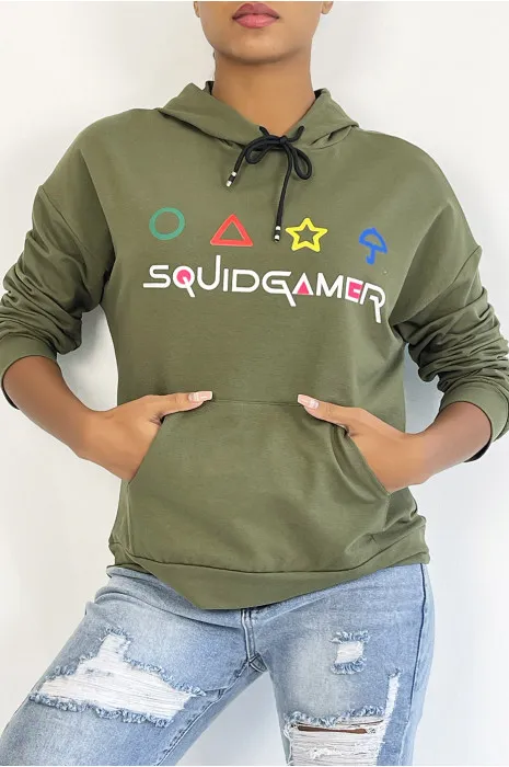 Sweat à capuche kaki avec poche et écriture SQUID GAMER