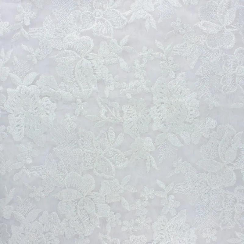 Tissu polyester brodé Lyna - blanc